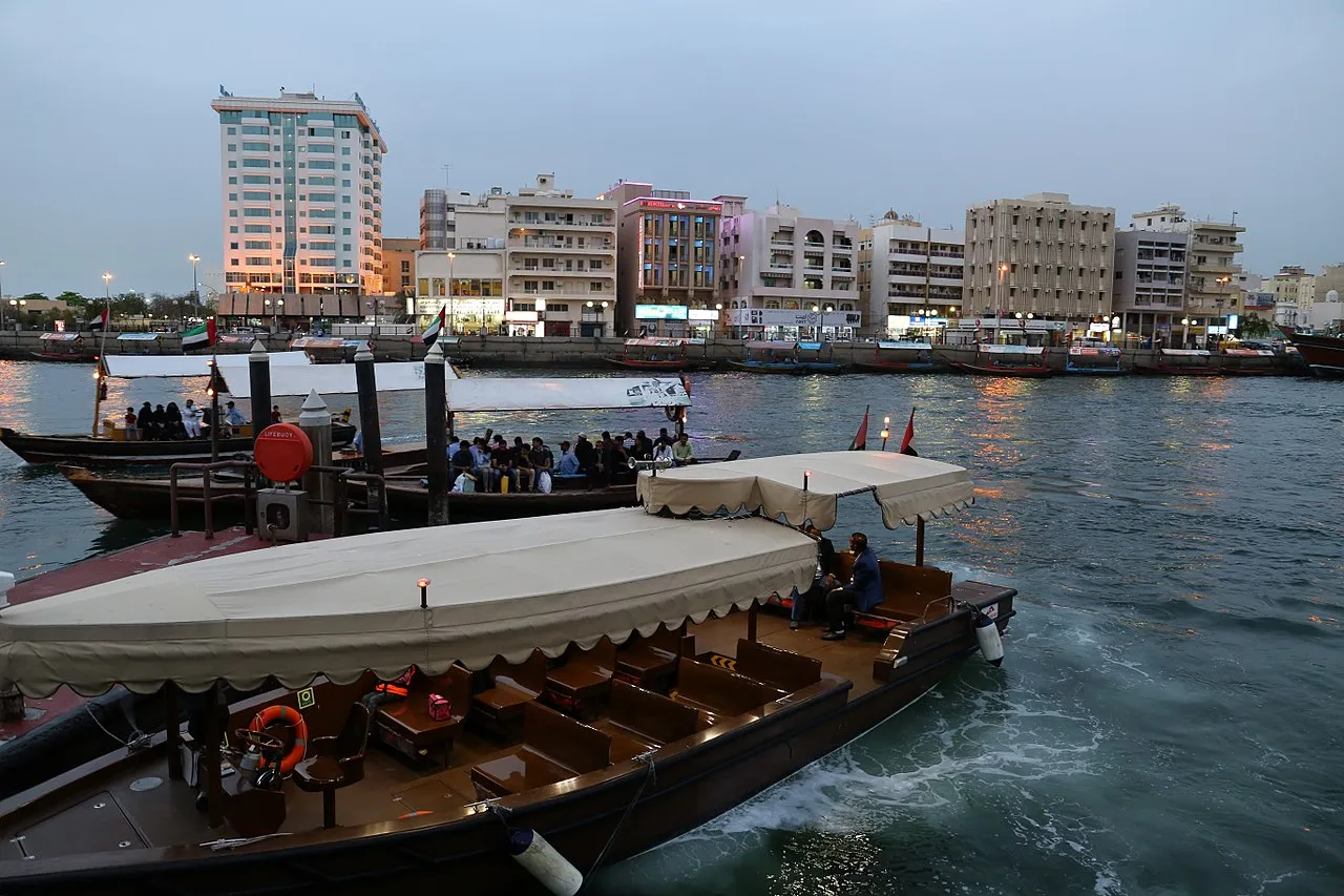 Abra Ride Across the Creek, Dubai