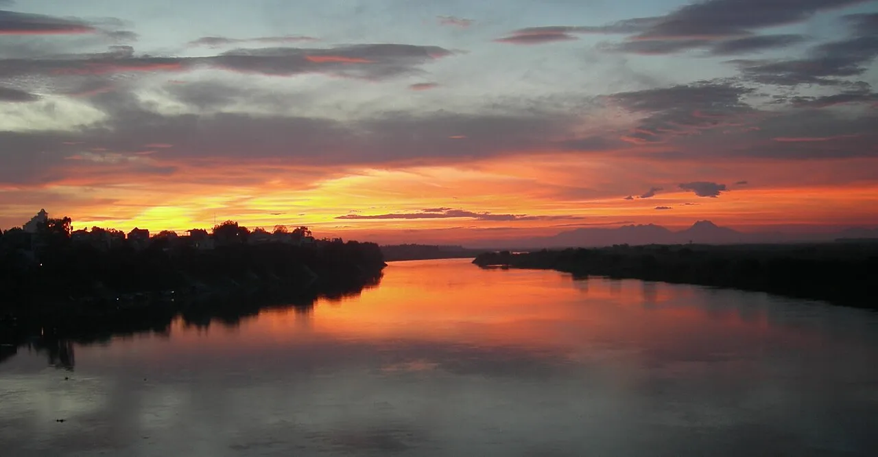 Long Biên Bridge at Sunset, Hanoi