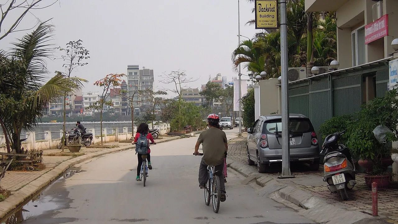 West Lake Cycling, Hanoi
