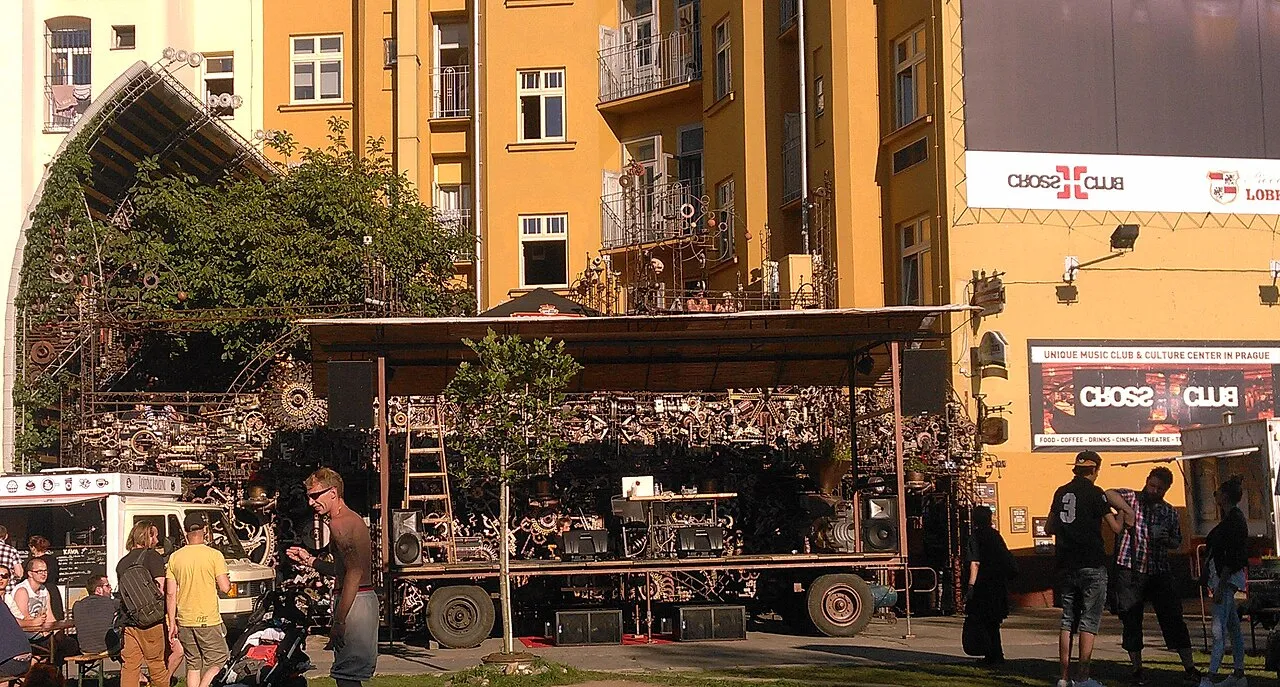 Cross Club, Prague