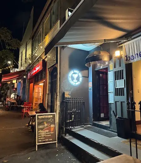 Lucky's Lounge, Darlinghurst