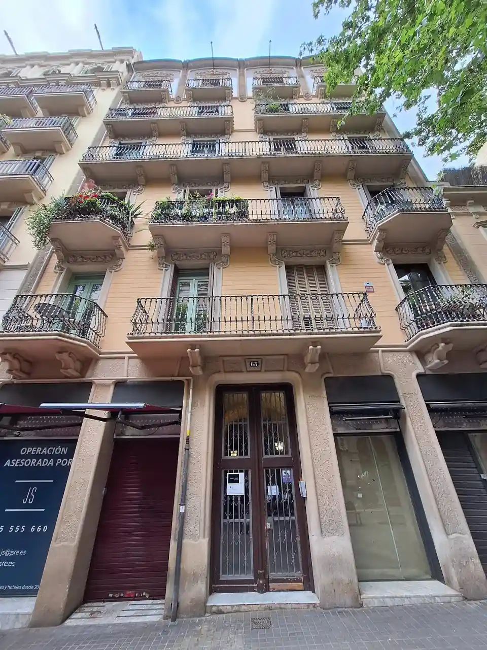 Carrer Enric Granados, Barselona